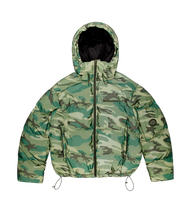 Load image into Gallery viewer, Reflective Star Camo Puffer Jacket